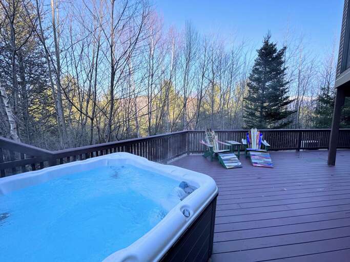 Hot tub with Mt. Washington in the distance