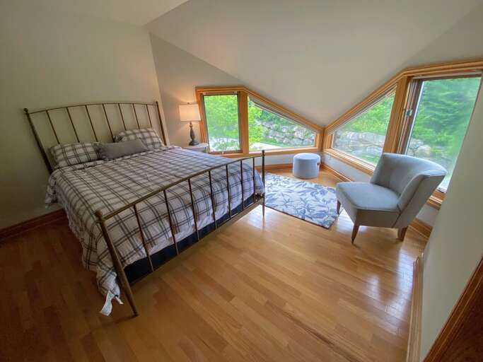Upper level Queen bedroom with private bath