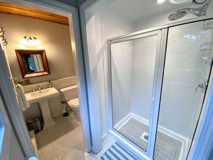 Main level full bath with shower