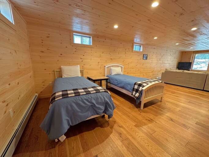 Twin beds in the secondary living area