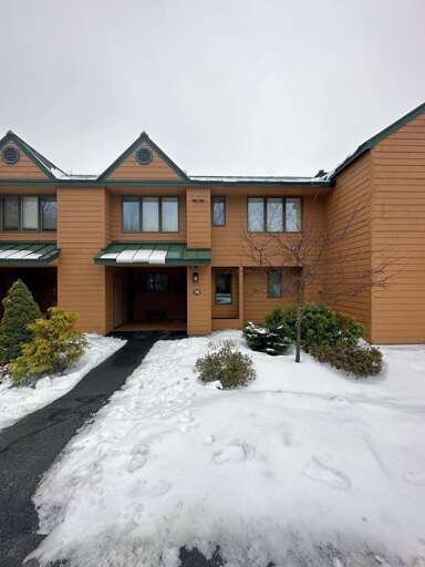 2 bedroom Mount Washington Place. A mere 15-minute walk to the historic Mount Washington Hotel and just a minute drive to the award winning Bretton Woods ski area.