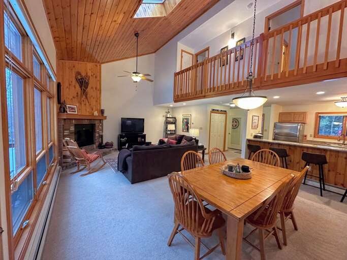Free high speed wi-fi, TVs equipped with cable, washer/dryer, linens/towels provided.