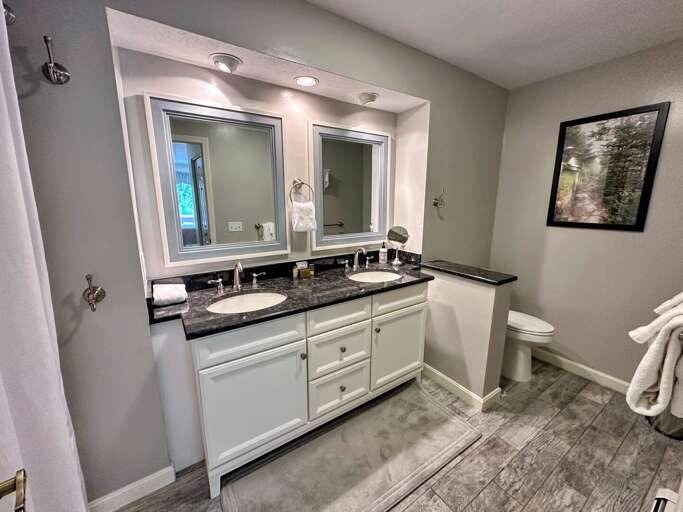 Primary Bedroom ensuite full bath Primary Bedroom ensuite full bath