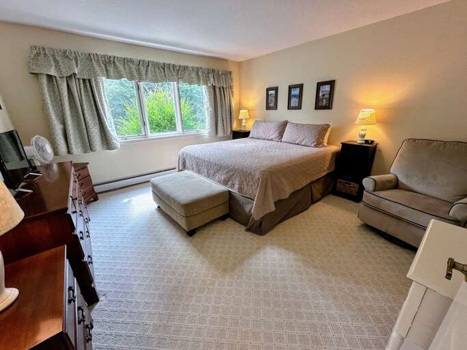 Primary Bedroom with ensuite full bath Primary Bedroom with ensuite full bath