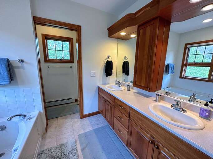 Upper Level King Bedroom private Bath with shower and tub