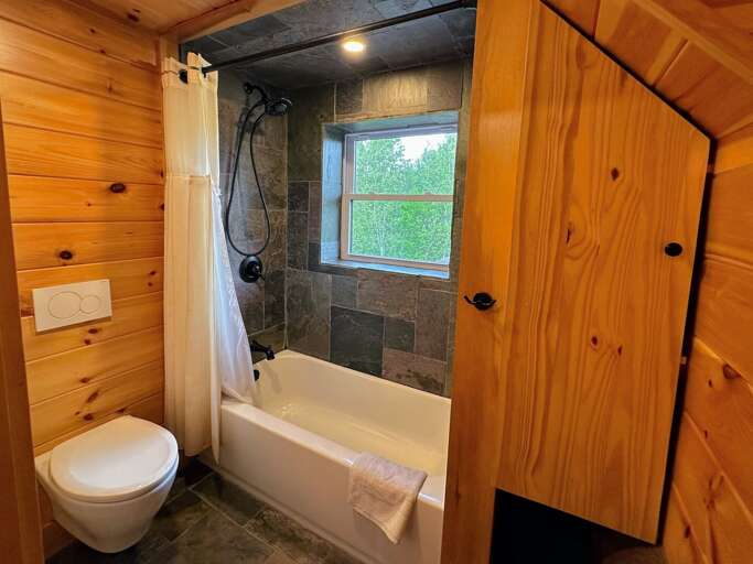 Upstairs bathroom with shower/tub combo