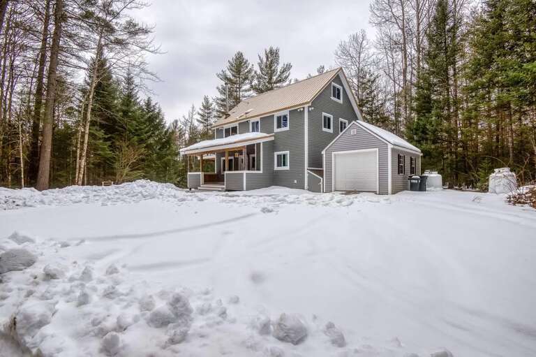 157SL Franconia, NH 4 Bedroom House for 10 Guests