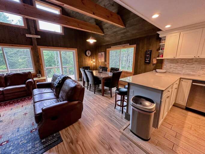 Upper level dining area and kitchen