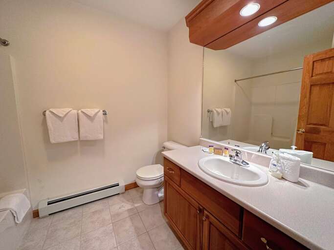 Upper Level Queen Bedroom Private Bath with Shower/Tub Combo