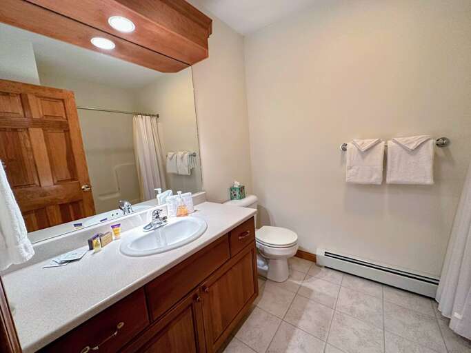 Upper Level Twin Bedroom Private Bath with Shower/Tub Combo