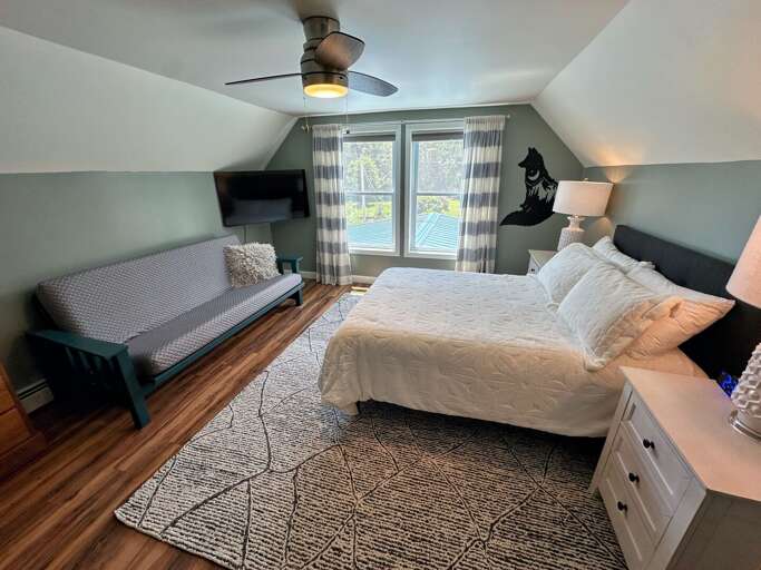 Upper level Full bed with TV and couch