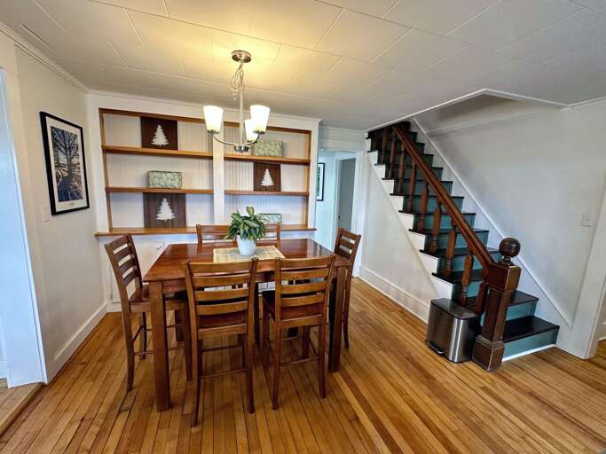 Dining Area Dining Area