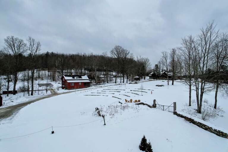 The Rocks Estate Gardeners Cottage with mountain views and an unbeatable location The Rocks Estate Gardeners Cottage with mountain views and an unbeatable location