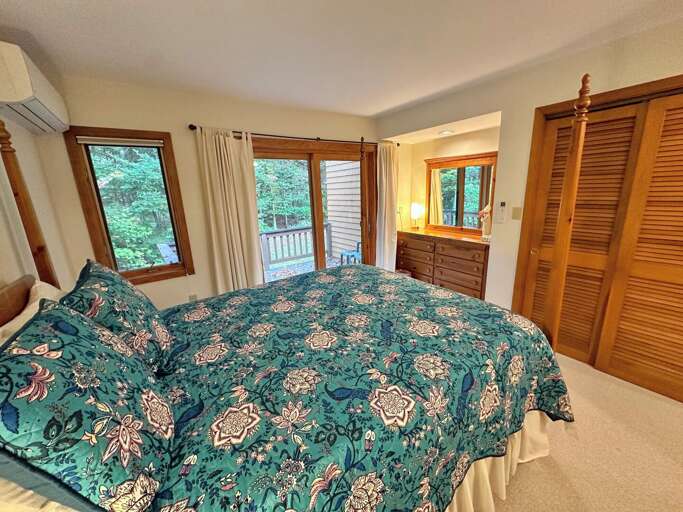 Main Level bedroom with AC and ensuite bath Main Level bedroom with AC and ensuite bath