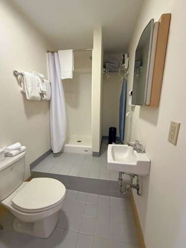 Room 17 Bathroom with Shower