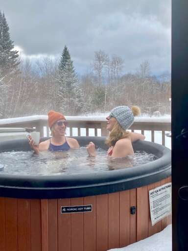 The hot tub at Moose Lodge, great in every season!