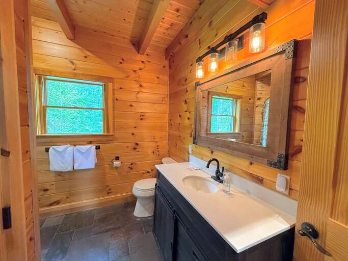 Owl Roost (The Yurt) - Main level shared full bath with shower/tub combo