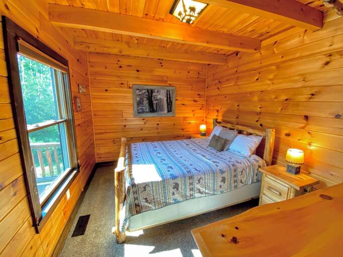 Bear Cabin - Front bedroom with Queen bed