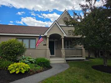 Fantastic golf course retreat in the prestigious Fairway Village community Fantastic golf course retreat in the prestigious Fairway Village community
