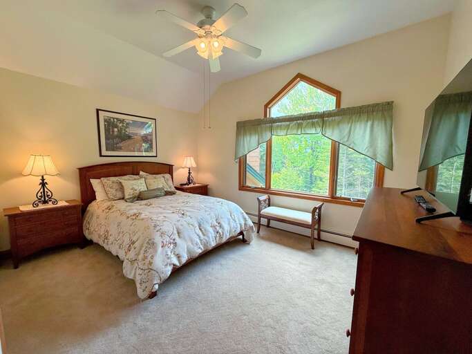 Upper level Queen bedroom