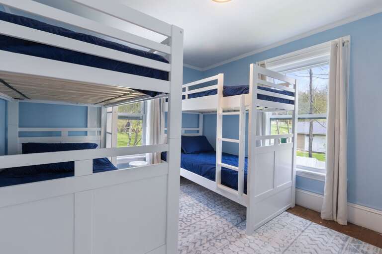 Bedroom with 2 Twin bunk beds (sleeps 4)