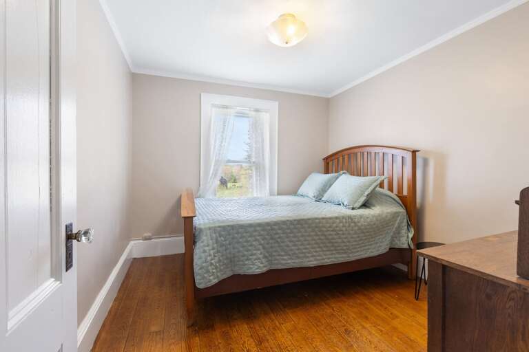 Upper Level bedroom with Queen bed