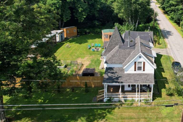 Neighborhood home in Bethlehem, NH.