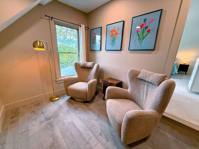 Upper level hallway sitting area