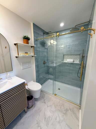 Newly remodeled bathrooms with heated floors