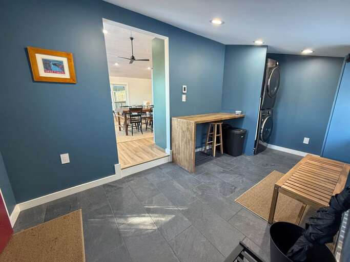 Spacious entryway with washer and dryer
