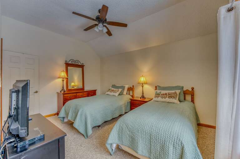 Upper Level Twin Bedroom with TV and Ensuite Bath