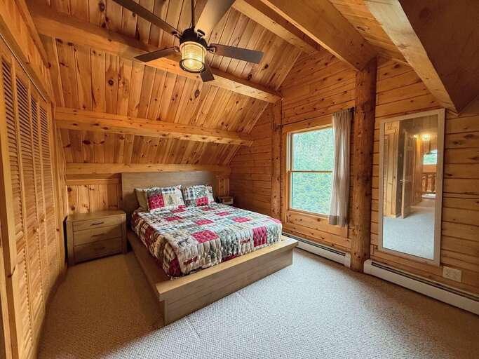 Upper Level Queen Bedroom