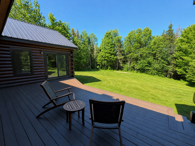 Lovely, private backyard