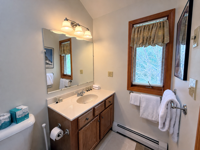 King Bedroom ensuite bath