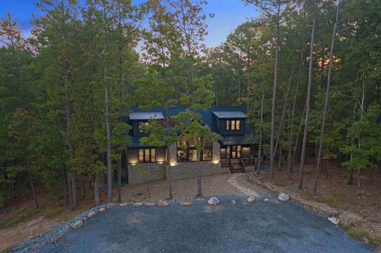 Large Parking will accommodate 3 Truck/Trailer combos