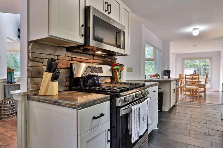 Gas range and stainless appliances. Cook real meals here—don't just rely on takeout.