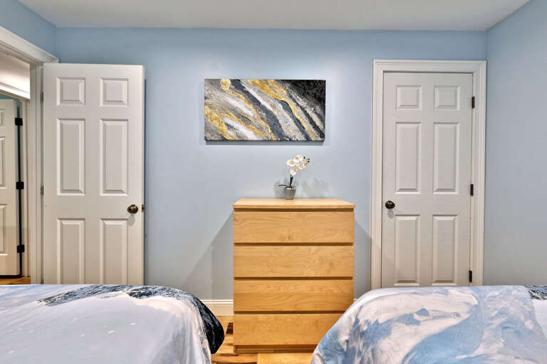 Bedrrom with two double beds