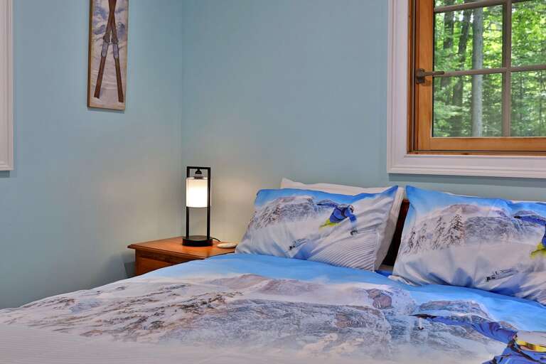 Master bedroom with Queen bed