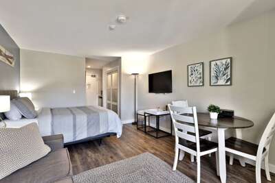 Hotel-style studio condo at Killington Center Inn & Suites, your perfect retreat for a mountain