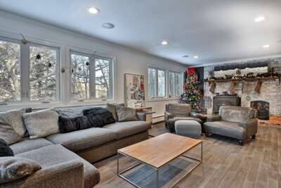 Summit House on George