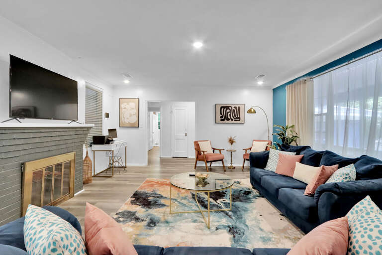 Macon Ranch, 4Bedroom Vacation Home with 10 Queen Beds, Hot Tub