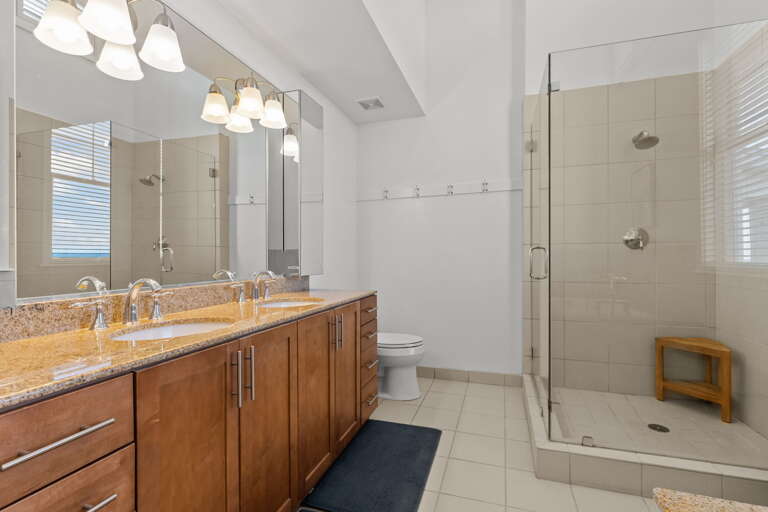 2nd Floor
Primary Bathroom