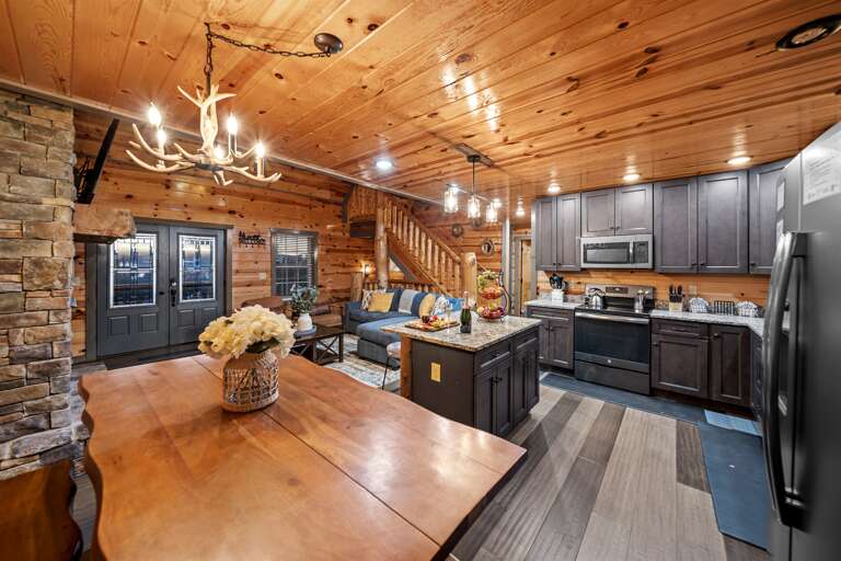 Beautiful open concept and fully equipped Kitchen