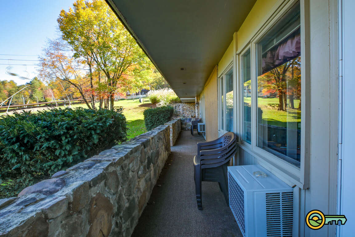 Aspen East 103 Condo Rental in Basye, VA 4 Guests