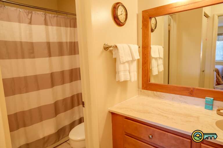 Powder room & bathroom