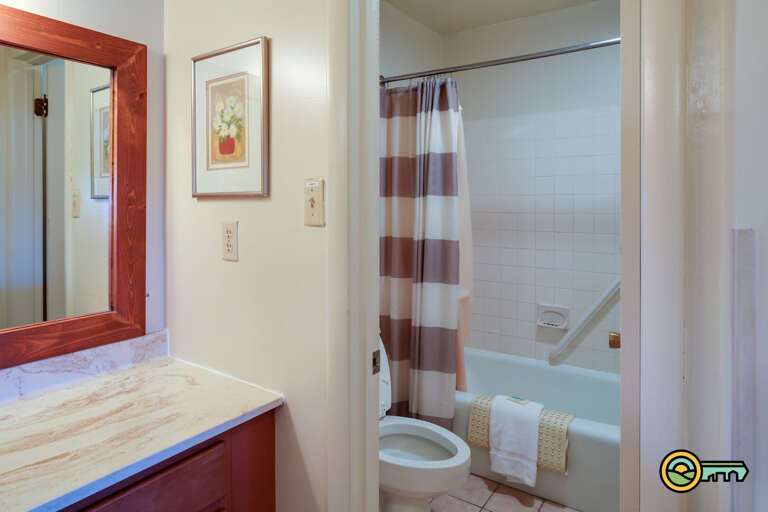 Powder room & bathroom