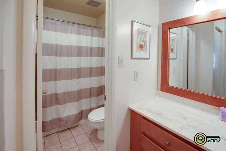 Powder room & bathroom