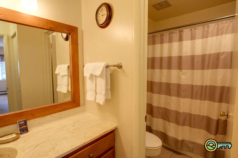 Powder room & bathroom