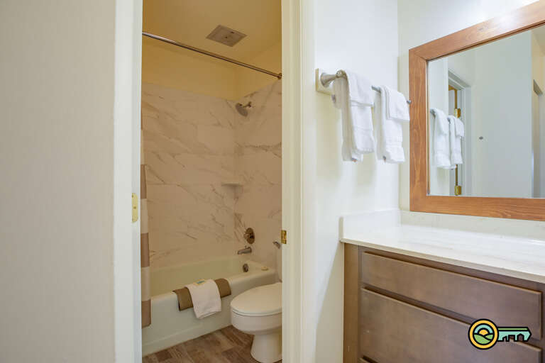 Powder room & bathroom