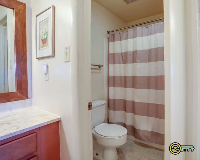 Powder room & bathroom